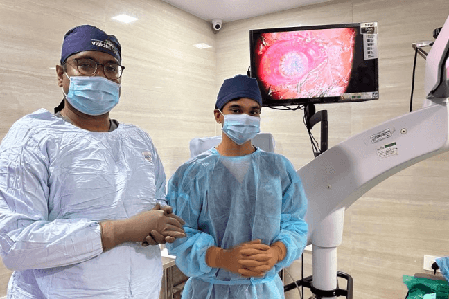 Jayanth Pratap, right, with Dr. Madhu Uddaraju at VisionTree hospital in India